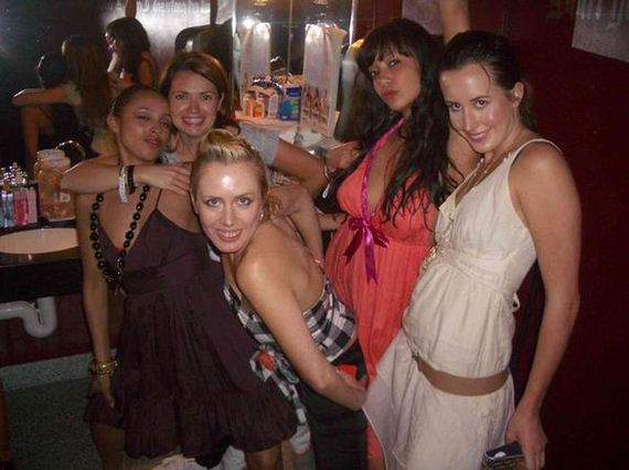 Drunk Girls Love Bathrooms